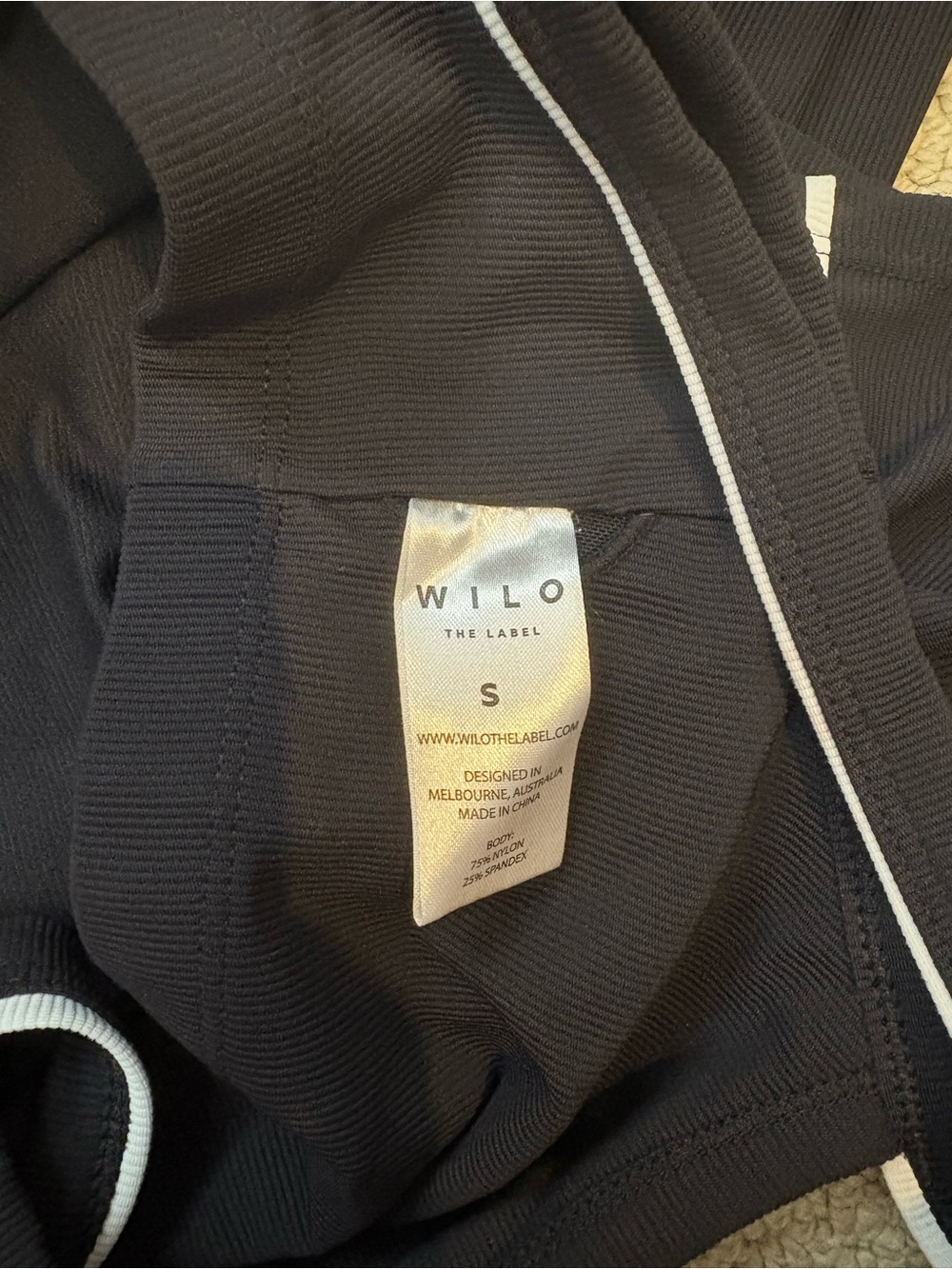 WILO Black Active Tank & Legging Set with White Piping - Picture 3 of 5